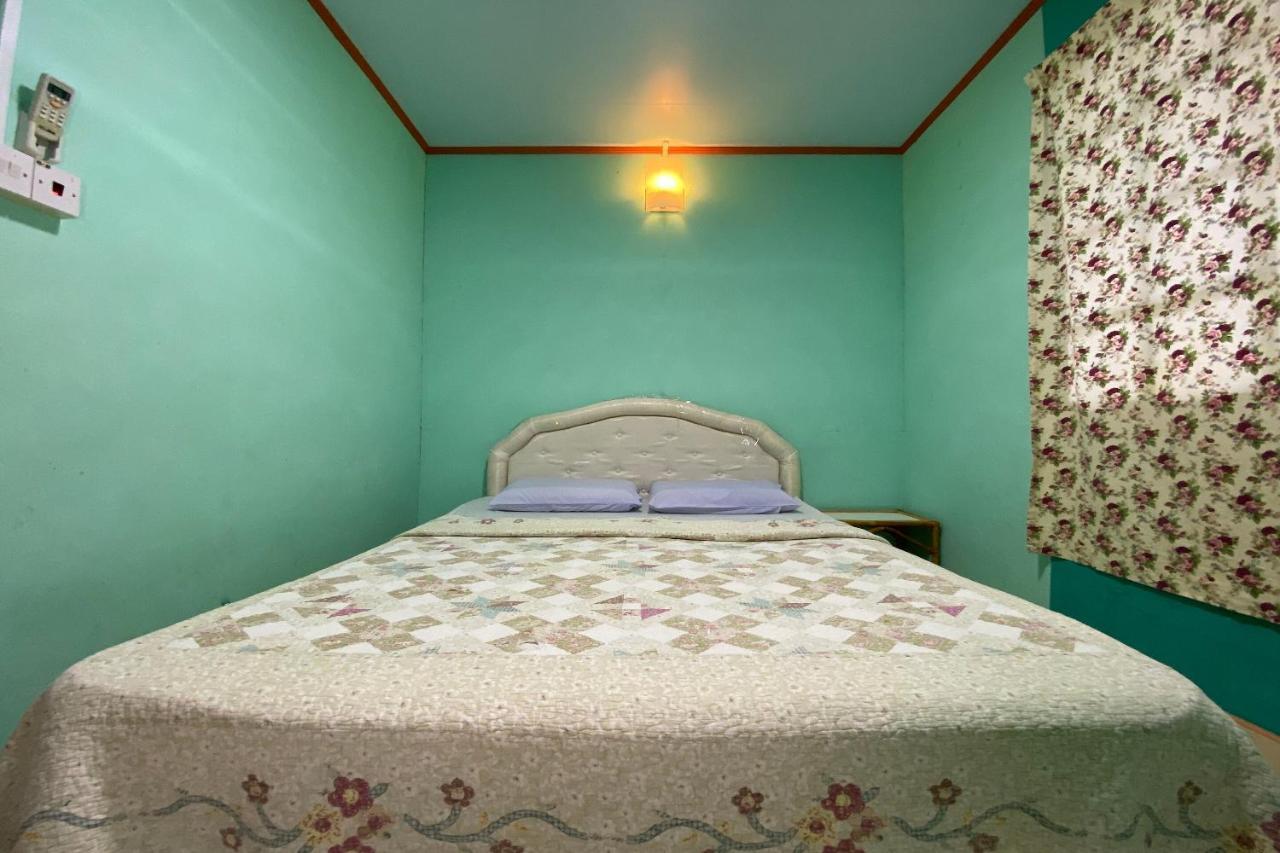 Oyo Home 90286 Yuna Bamboo Rest & Stay Ranau Exterior photo