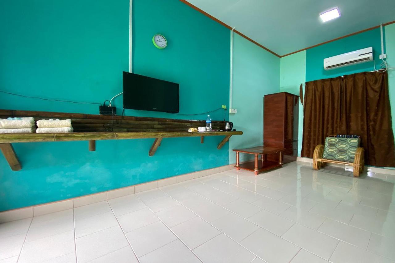 Oyo Home 90286 Yuna Bamboo Rest & Stay Ranau Exterior photo